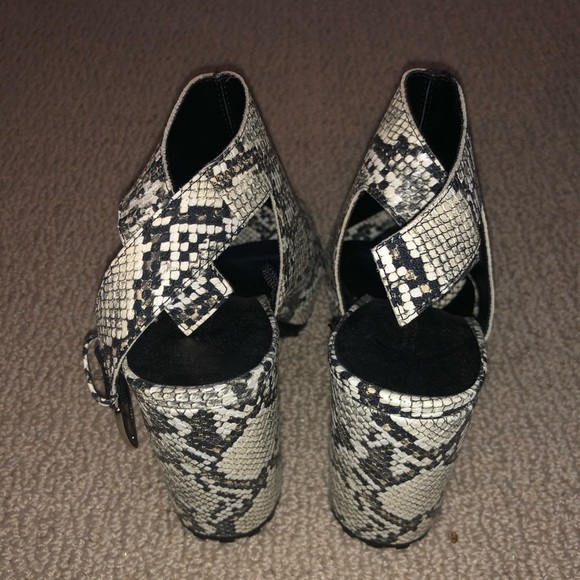 NEVER WORN snake print open toed heels - Picture 3 of 4
